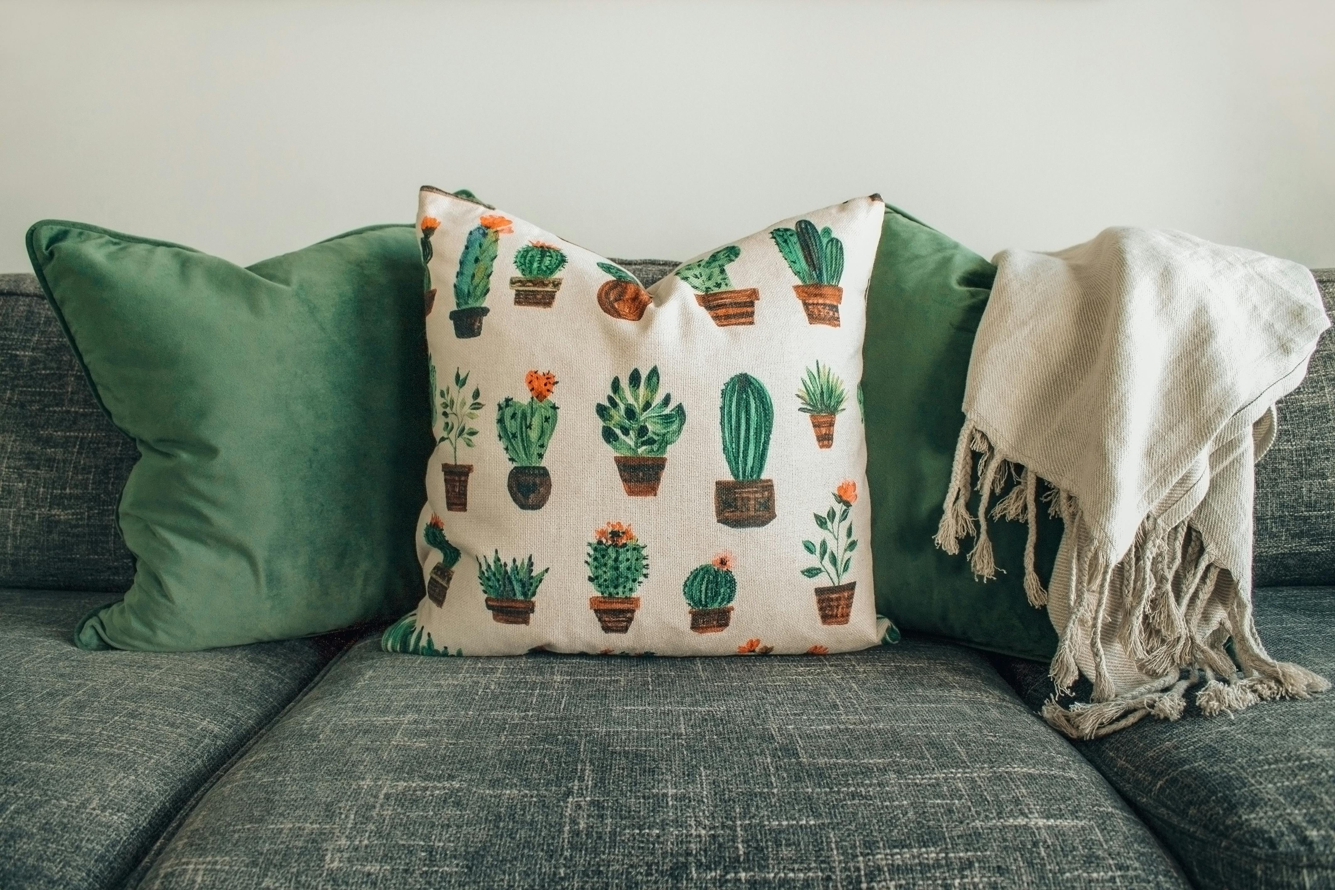 Minimal decor accessories